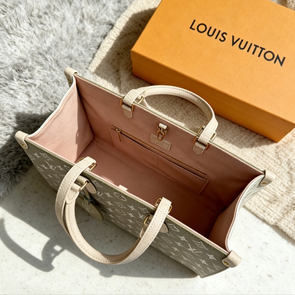 Louis Vuitton MM Green - Picture 7 of 7